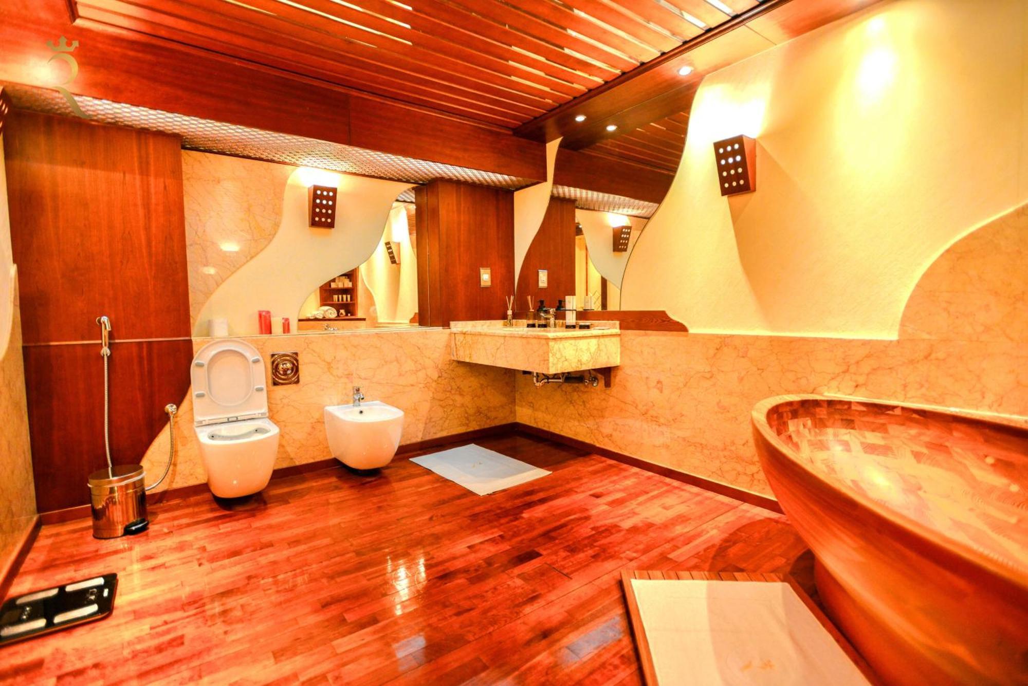 Presidential Penthouse Vintage Italian Elegance
