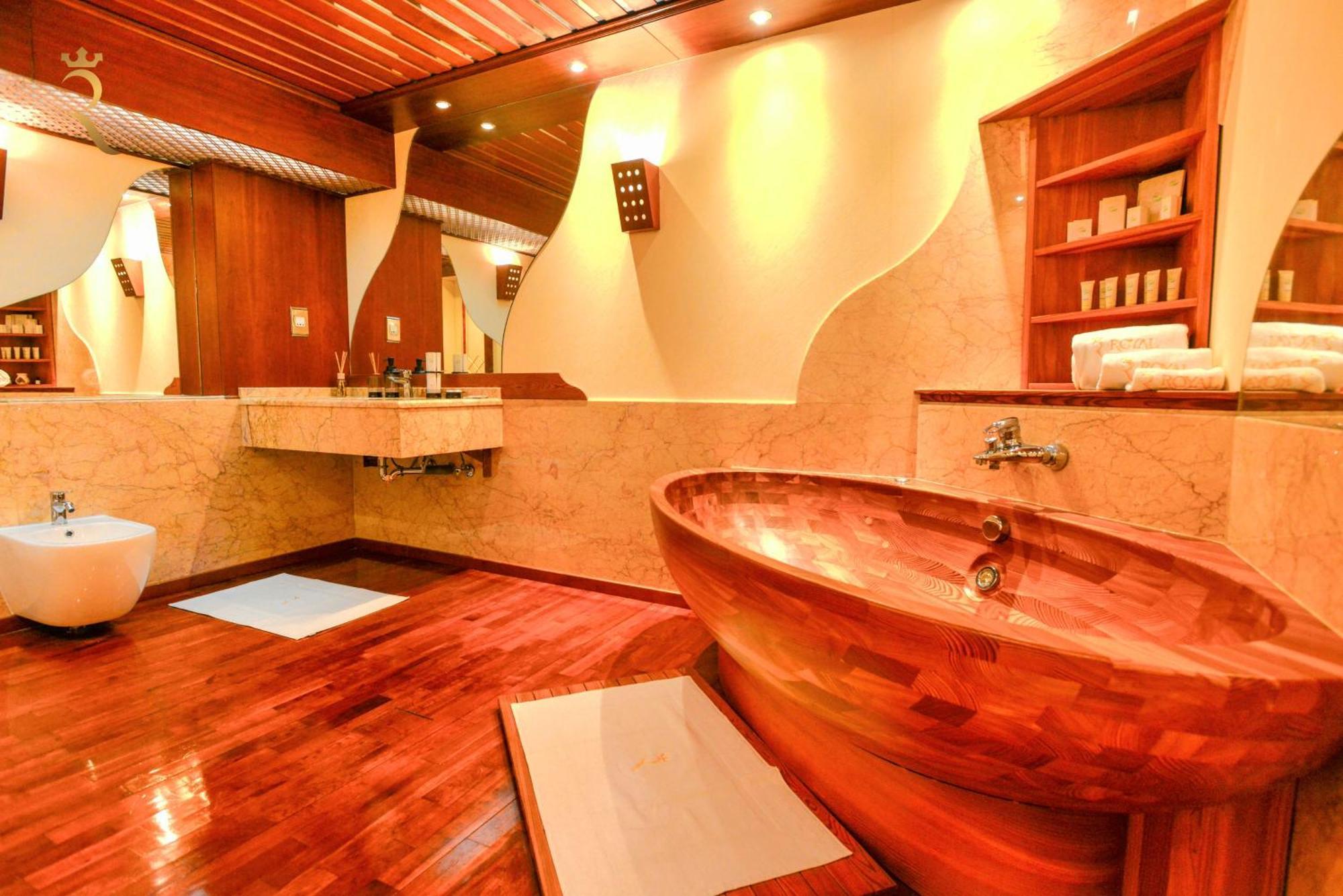 Presidential Penthouse Vintage Italian Elegance