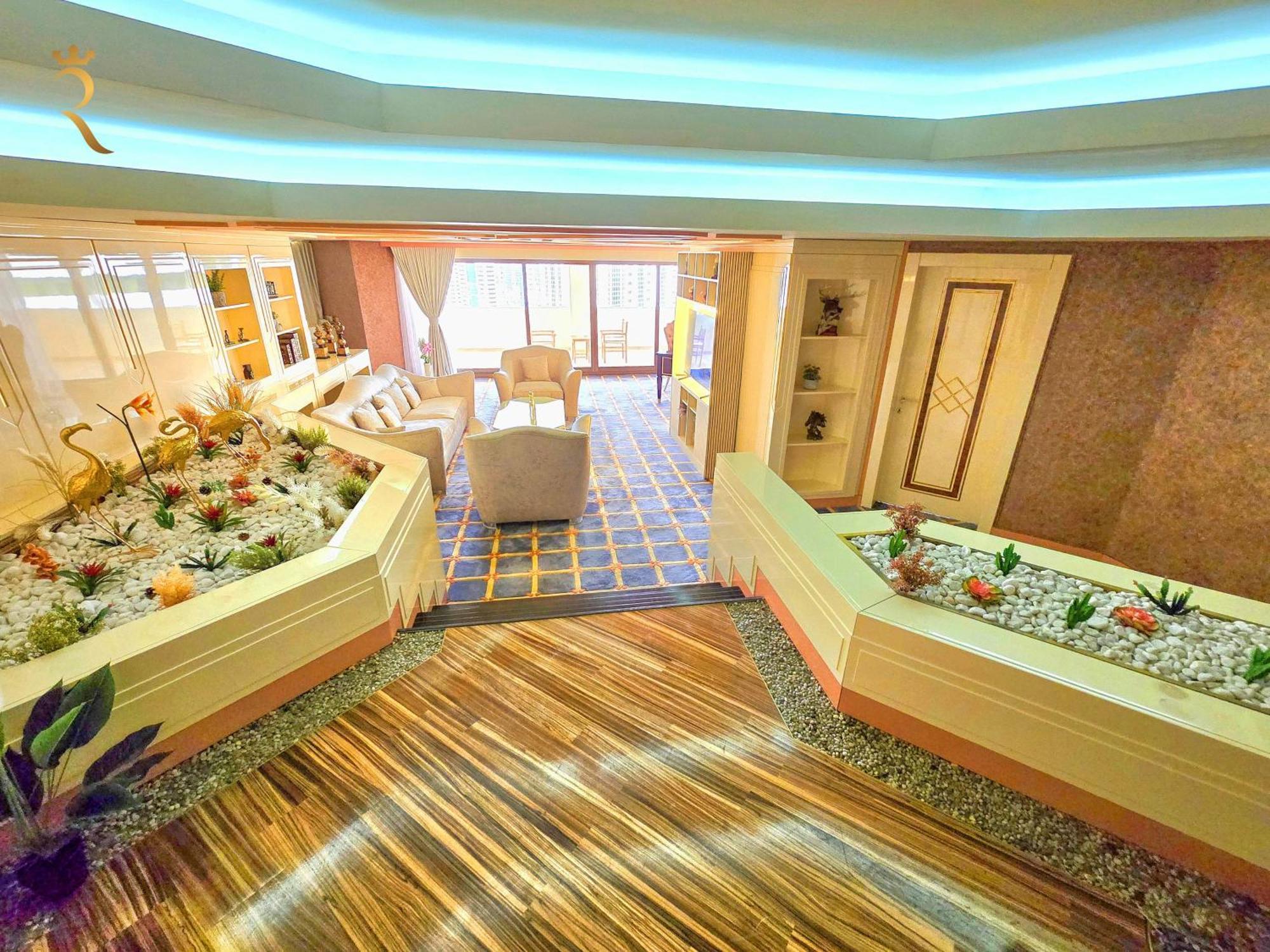 Presidential Penthouse Vintage Italian Elegance Apartment