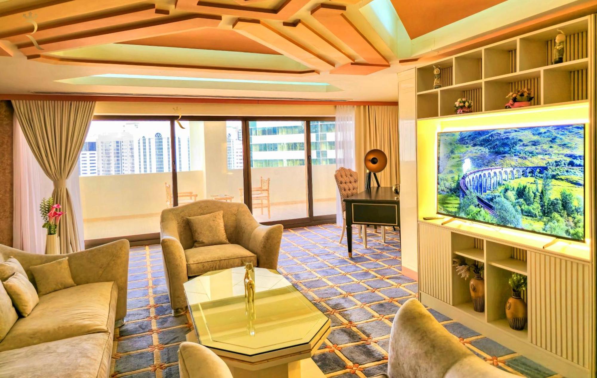 Presidential Penthouse Vintage Italian Elegance * Abu Dhabi