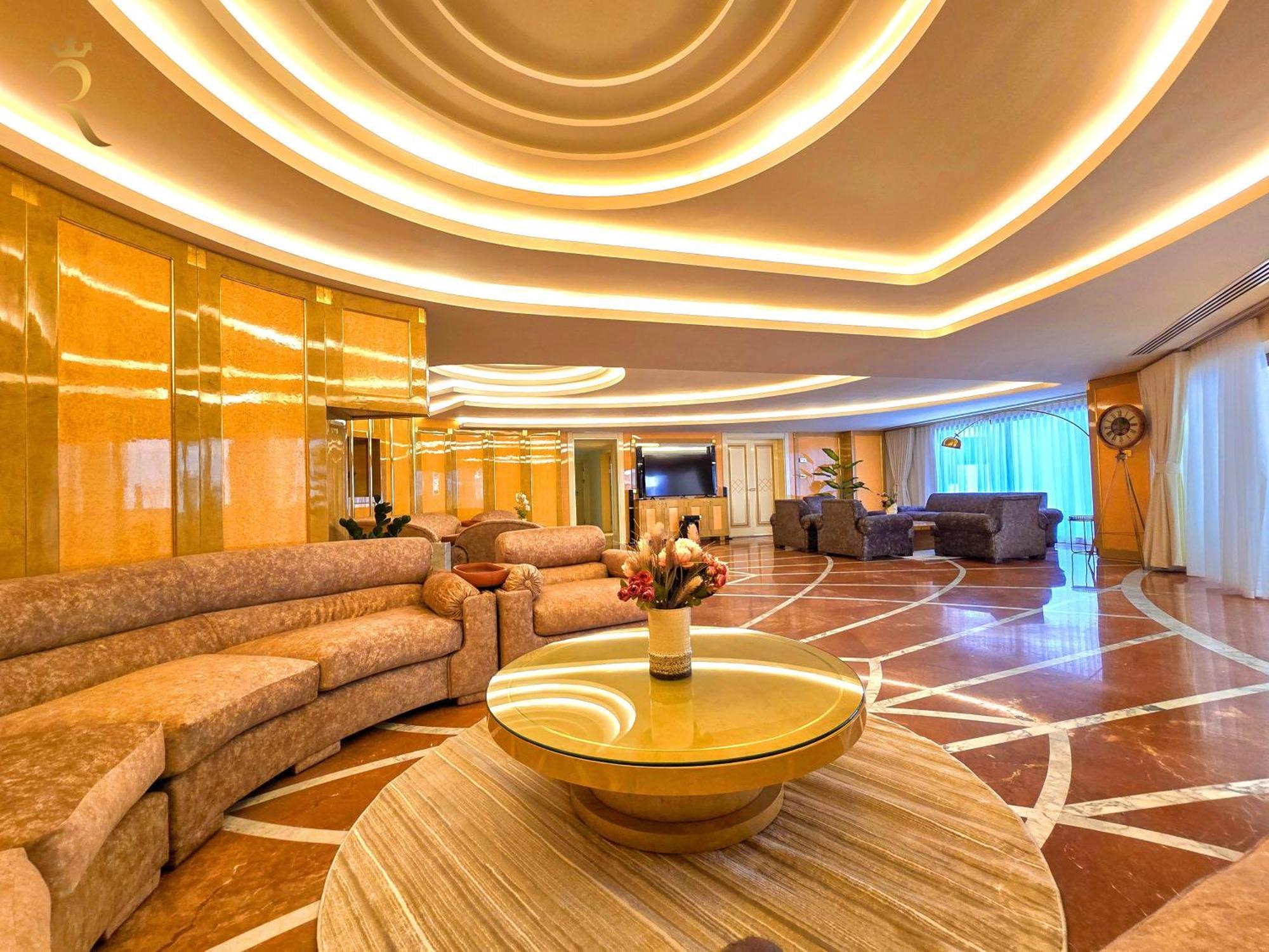 Apartment Presidential Penthouse Vintage Italian Elegance Abu Dhabi